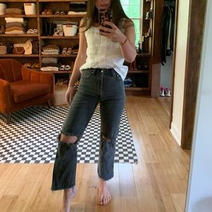 Levi’s Ribcage Straight Cropped jeans in gray